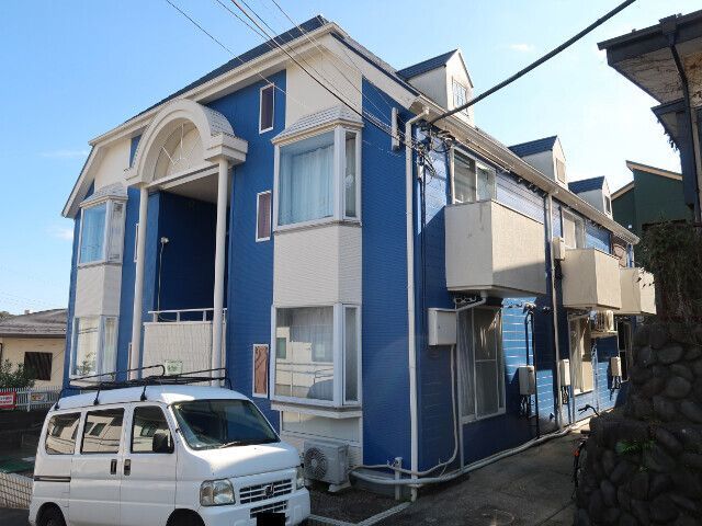 小田急小田原線 本厚木駅 バス乗車時間：10分 最寄りバス停で下車 徒歩5分 2階建 築39年の外観写真