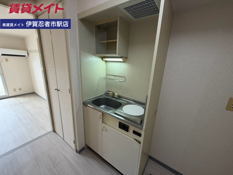 キッチン　同物件別室写真