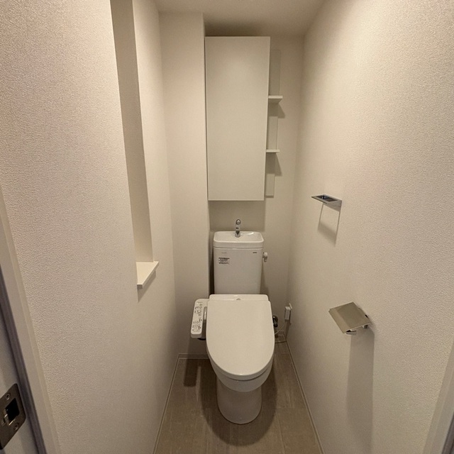 りんかい線 品川シーサイド駅 徒歩7分 14階建 築2年のトイレ写真