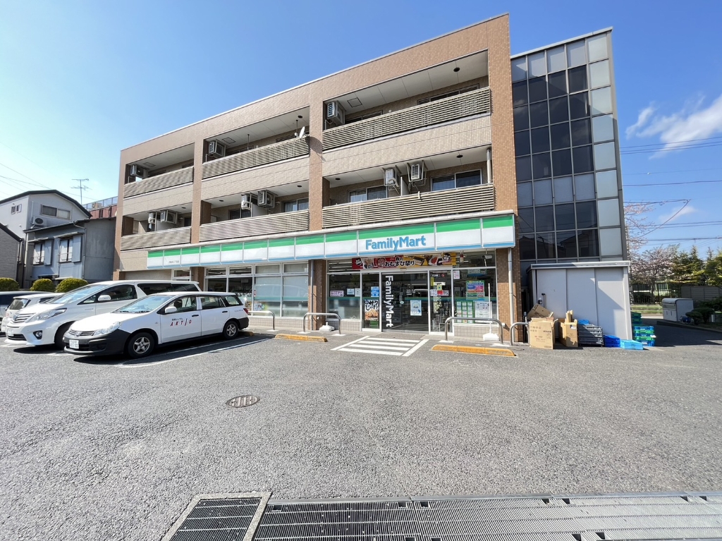 コンビニ　ファミリーマート 西亀有二丁目店（コンビニ）まで110m