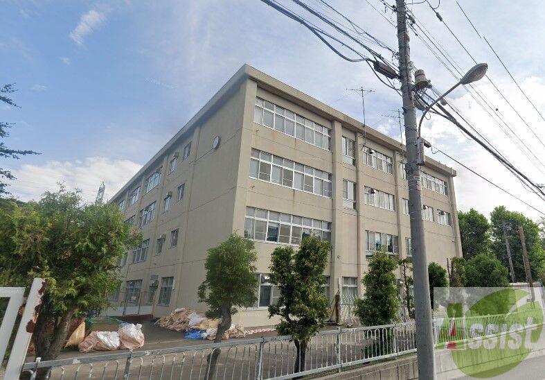中学校　札幌市立陵陽中学校（中学校）まで1079m