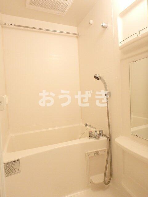 みなとみらい線 元町・中華街駅 徒歩4分 11階建 築20年の風呂写真