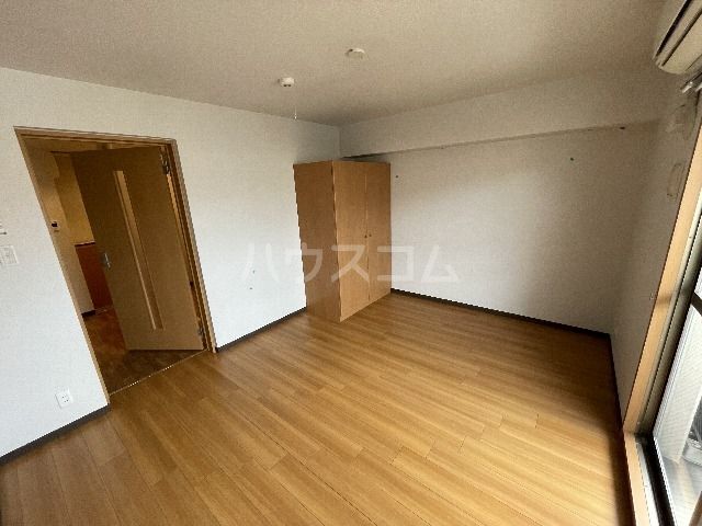 シャンヴェルジェ豊中IIIの内装写真