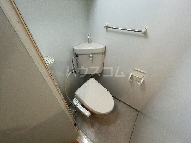シャンヴェルジェ豊中IIIのトイレ写真