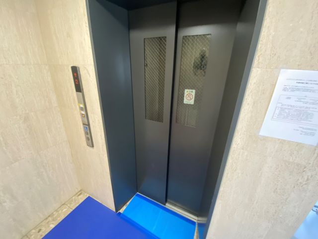 地下鉄御堂筋線 東三国駅 徒歩3分 13階建 築27年の外観写真