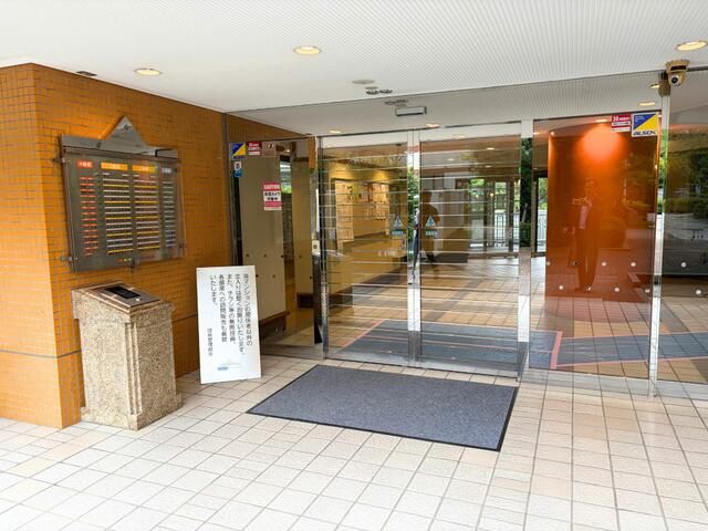 RICウエストコート4番街524号棟の外観写真