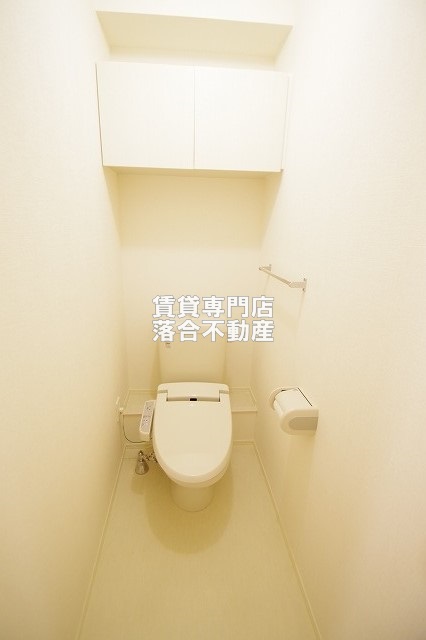 トイレ　温水洗浄暖房便座付き