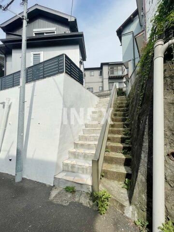 エントランス　清潔なエントランスです