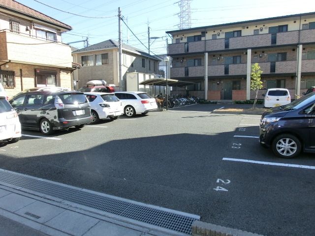 駐車場　敷地内駐車場