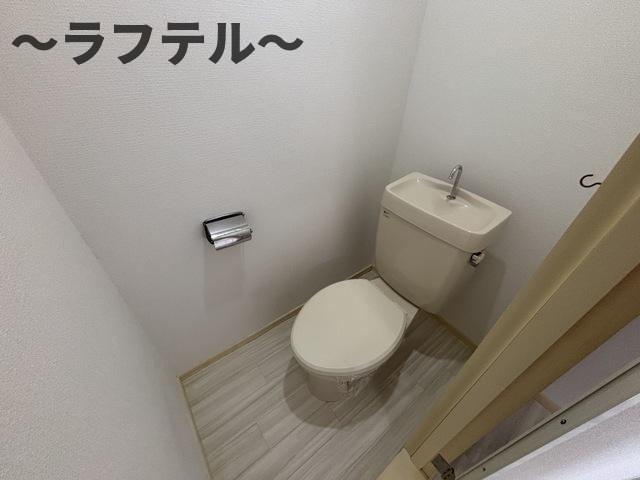 トイレ　別部屋イメージ写真