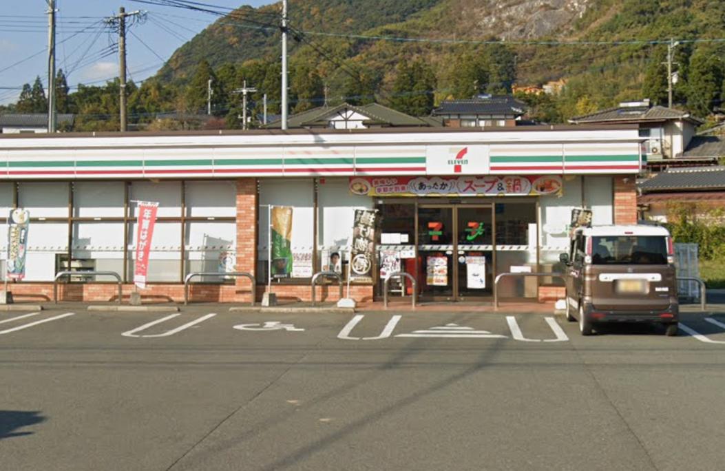 コンビニ　セブンイレブン 玉東山口店（コンビニ）まで93m