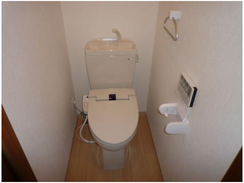 ＪＲ東海道本線 高槻駅 徒歩2分 9階建 築16年のトイレ写真