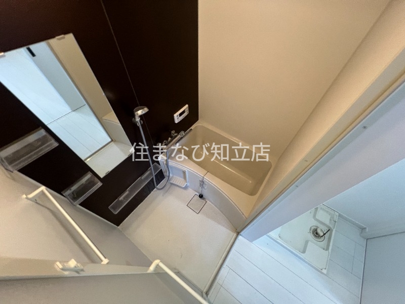 愛知環状鉄道 三河豊田駅 徒歩11分 3階建 築8年の風呂写真