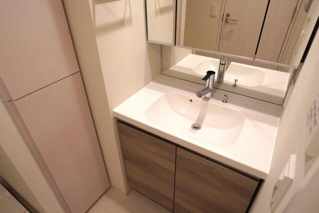 洗面設備　※写真は同タイプ住戸です。