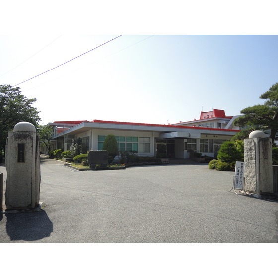 小学校　安曇野市立豊科東小学校（小学校）まで1919m