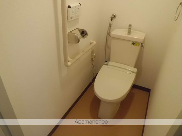 地下鉄東西線 西１８丁目駅 徒歩6分 10階建 築32年のトイレ写真