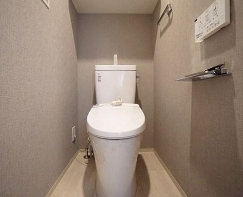 都営新宿線 菊川駅 徒歩5分 7階建 築5年のトイレ写真