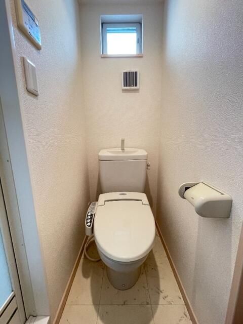 ＪＲ総武線 阿佐ケ谷駅 徒歩9分 2階建 築19年のトイレ写真