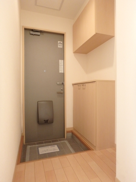 玄関　図面と現状に相違がある場合には現状を優先