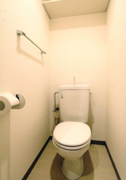 ノヴァ学園前のトイレ写真
