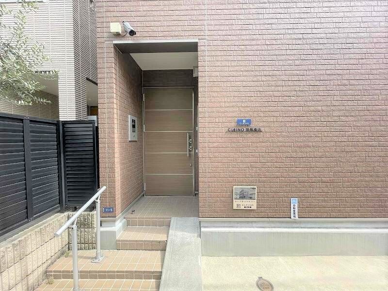 エントランス　■オートロック■防犯カメラ