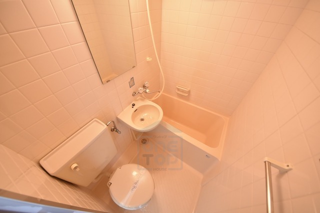 アパートメントSUITAのトイレ写真