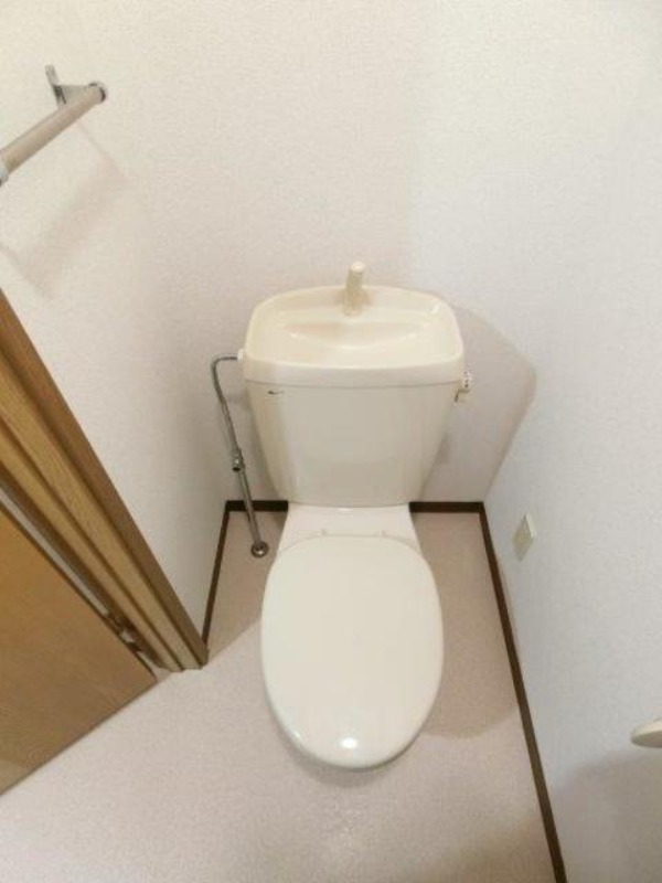 トイレ　図面と現状に相違がある場合には現状を優先