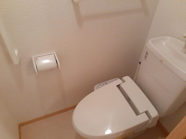 サンクレール北花田のトイレ写真