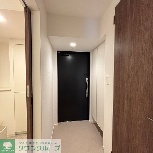 玄関　※写真は同タイプ住戸です。