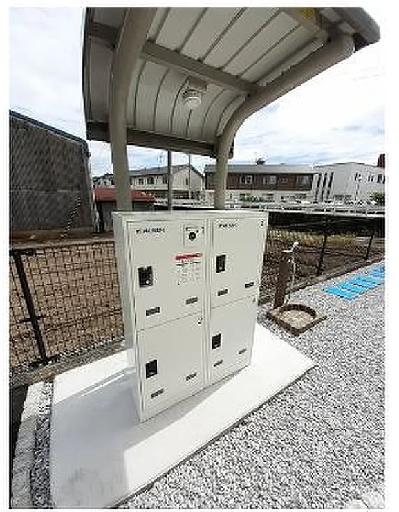 とさでん交通後免線 東工業前駅 徒歩3分 3階建 築4年の外観写真