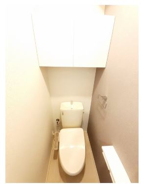 とさでん交通後免線 東工業前駅 徒歩3分 3階建 築4年のトイレ写真