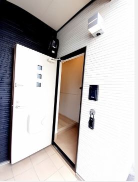 とさでん交通後免線 東工業前駅 徒歩3分 3階建 築4年の玄関写真