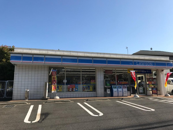 コンビニ　ローソン秦野西大竹店（コンビニ）まで159m