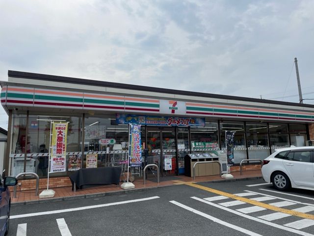 コンビニ　セブンイレブン（コンビニ）まで1500m
