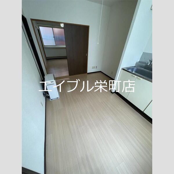 地下鉄南北線 北３４条駅 徒歩17分 3階建 築38年の居間写真