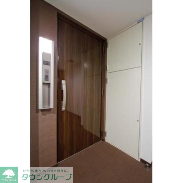 玄関　※写真は同タイプ住戸です。