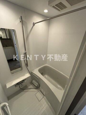 バス・シャワールーム　落ち着いた空間のお風呂です