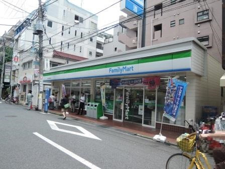 コンビニ　ファミリーマート　新丸子駅前店（コンビニ）まで500m