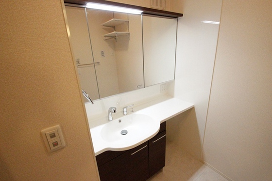 洗面設備　※別部屋の写真です