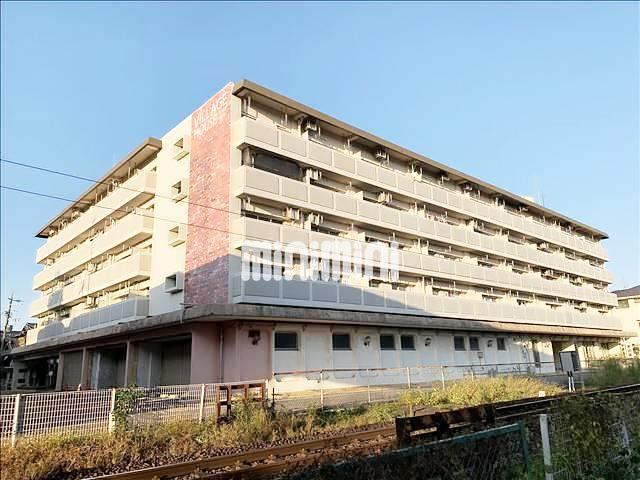 建物外観　４階建ての建物です