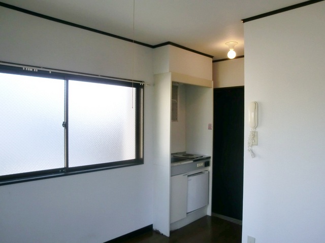 キッチン　ミニ冷蔵庫付で、便利です☆