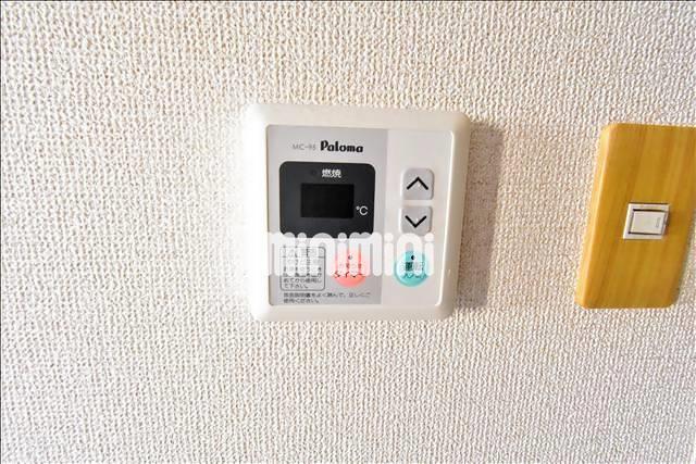 その他設備　給湯機です。