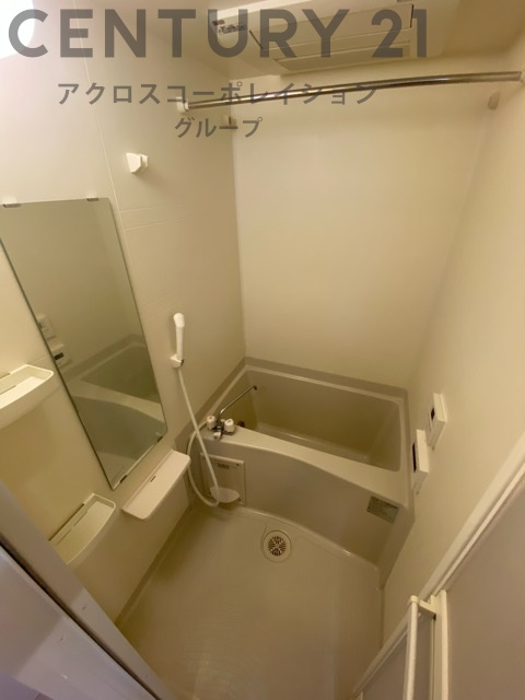 バス・シャワールーム　追い焚き機能・浴室乾燥機付きで便利！