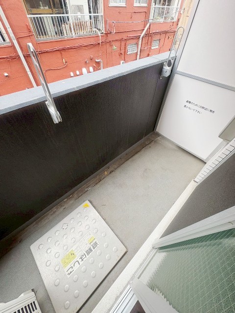 バルコニー　別部屋同仕様タイプ