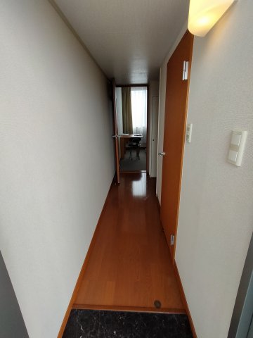 レオパレス清瀧Bの玄関写真