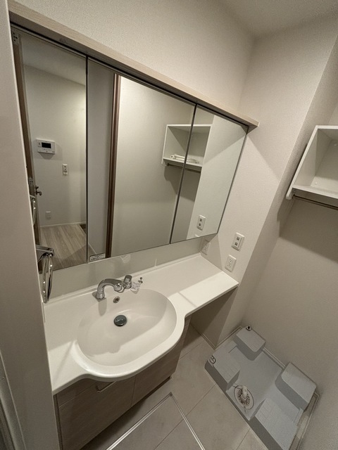 洗面設備　★同施工別建物の参考写真です★