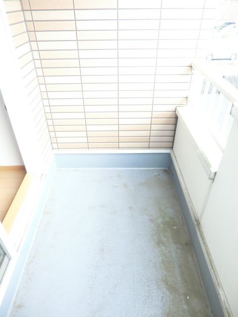 バルコニー　南向きで日当たり良好です！