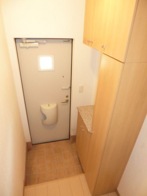 玄関　シューズボックス付きの玄関です！