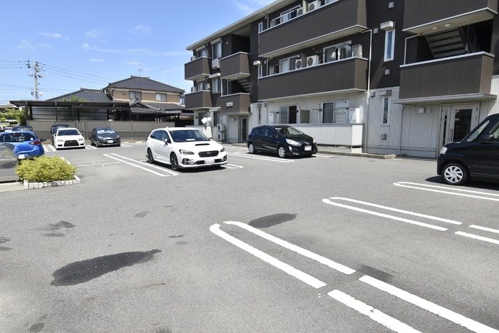 駐車場　駐車場