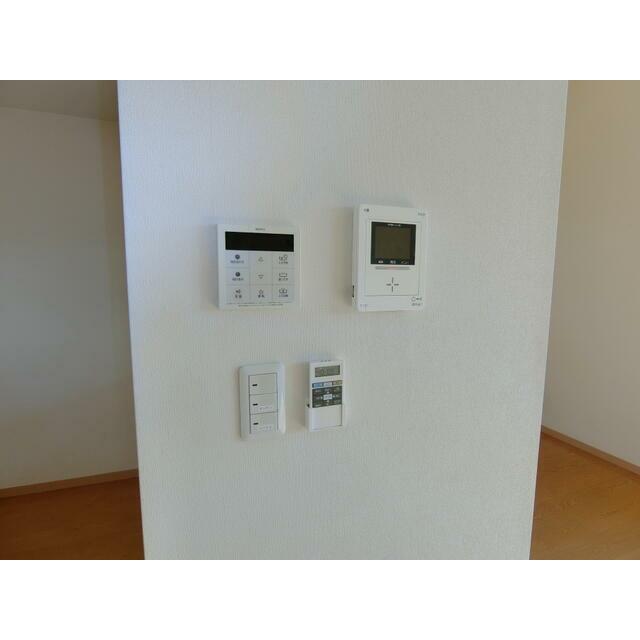 セキュリティ　モニター付きインターホン、バス湯はりリモコン